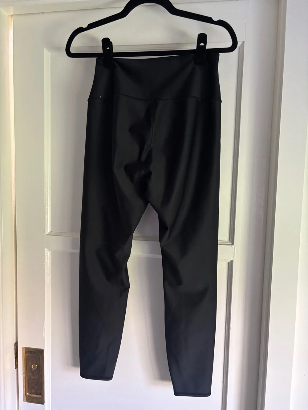ALO Yoga 7/8 High-Waist Airlift Legging in black